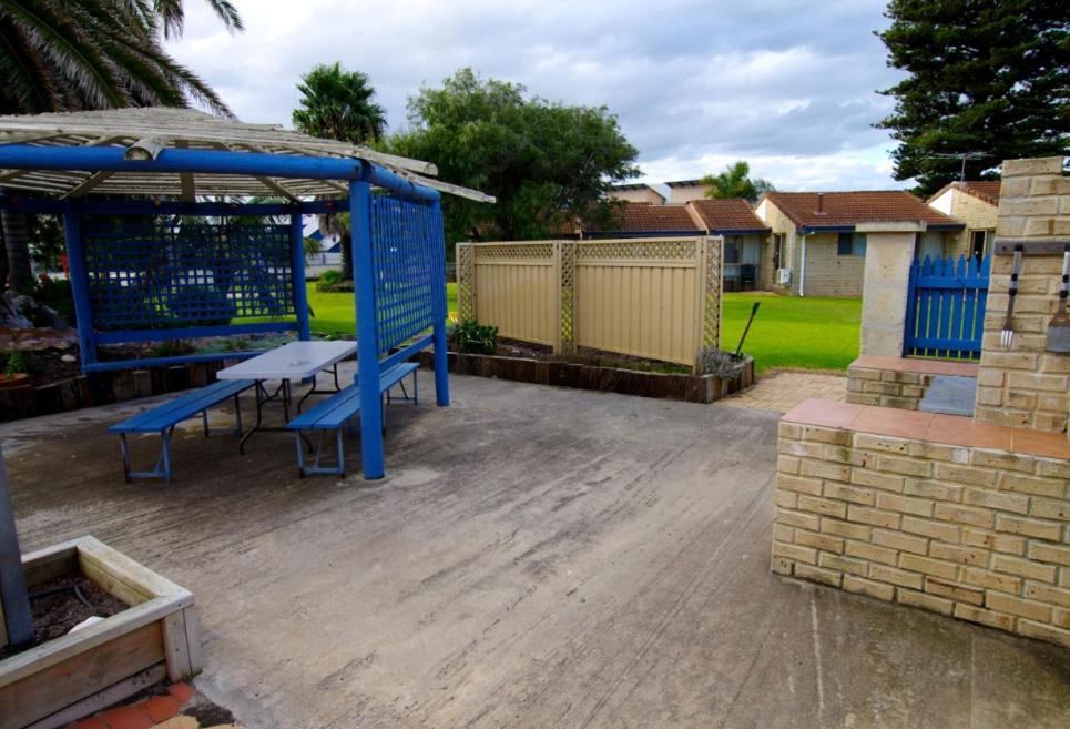 Esperance Beachfront Resort Екстериор снимка