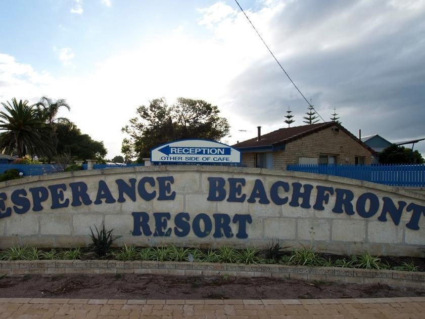 Esperance Beachfront Resort Екстериор снимка
