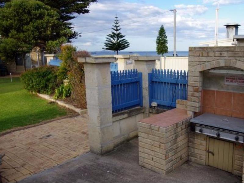 Esperance Beachfront Resort Екстериор снимка
